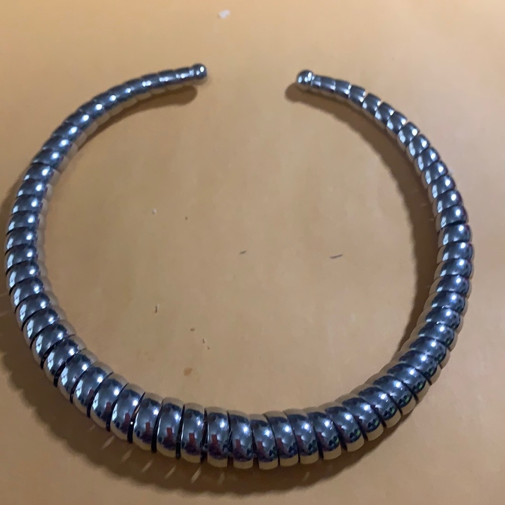Vintage metal collar